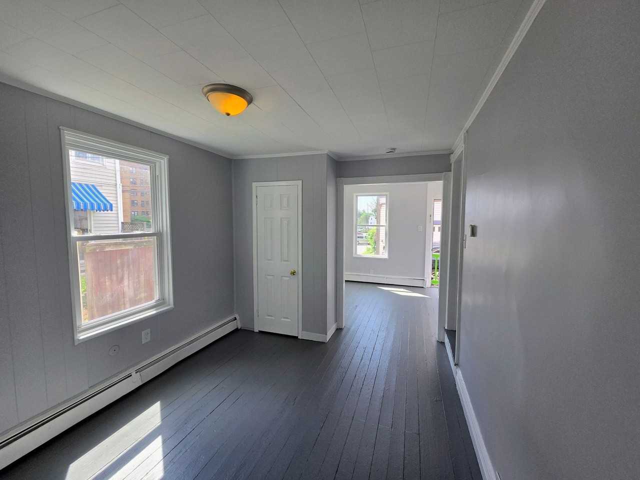 1437 W Court St - Photo 3 of 15