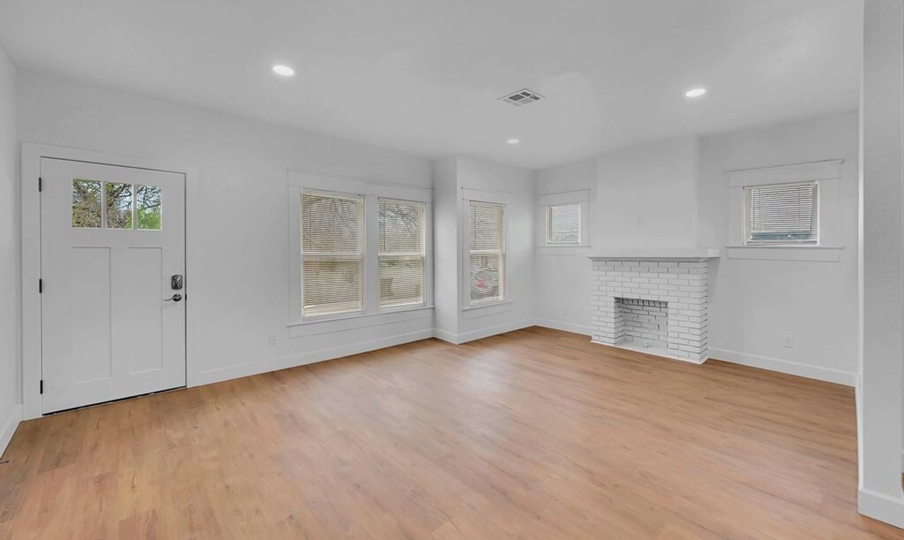 1602 Mitchell Ave - Photo 5 of 31