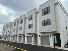 featured image of 150 N Poplar St