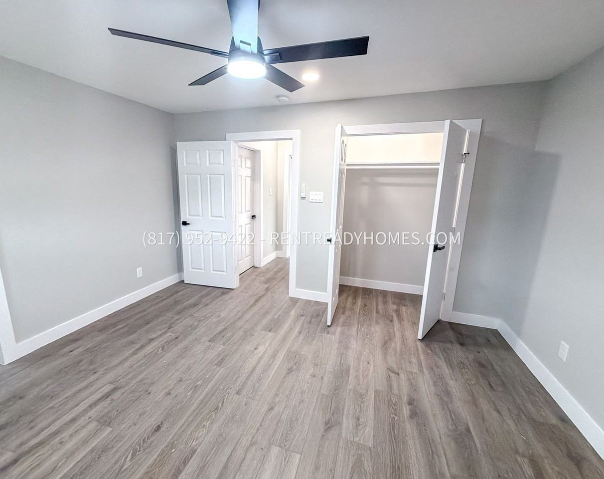 6023 Heatherbrook Dr - Photo 3 of 10
