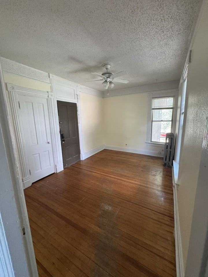 501 N Weber St #3 - Photo 7 of 17