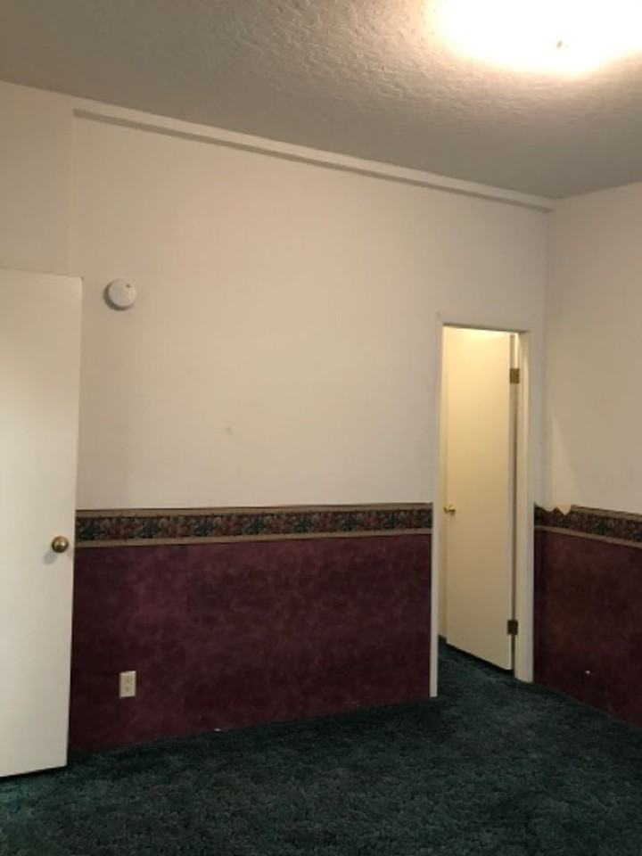 121 Aspenwood Dr - Photo 5 of 14