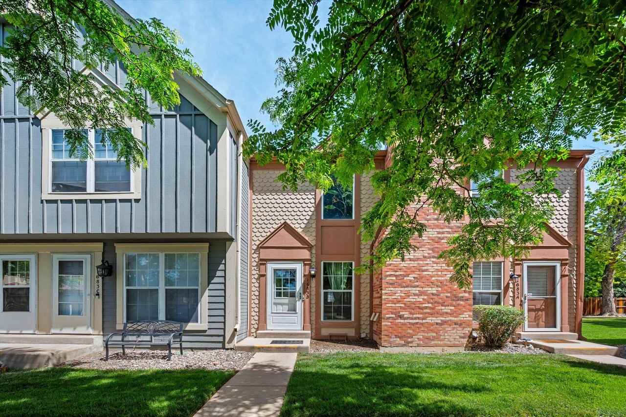 1683 S Blackhawk Way - Photo 2 of 18