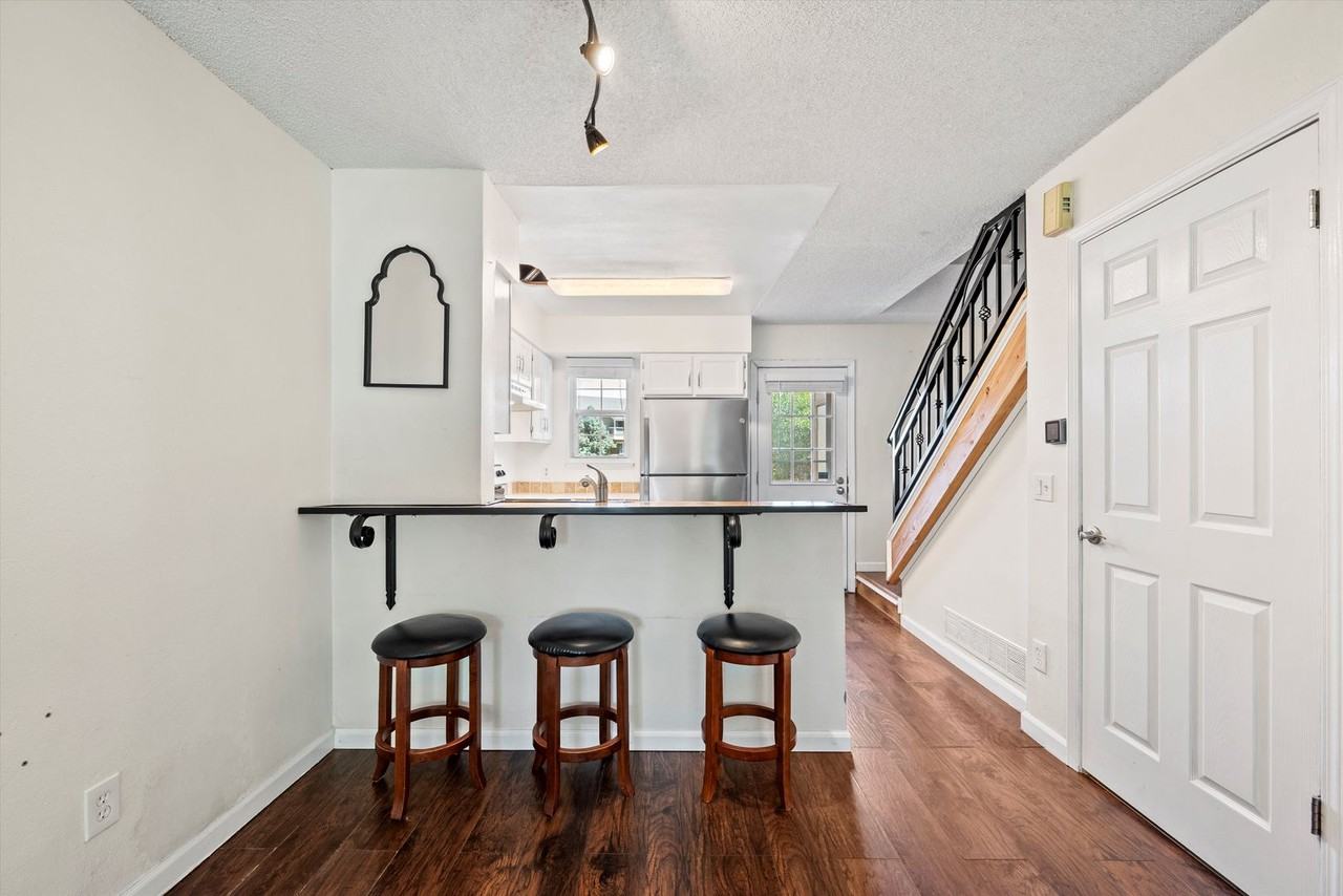 1683 S Blackhawk Way - Photo 7 of 18