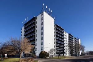 featured image of 739 Birchmount Rd
