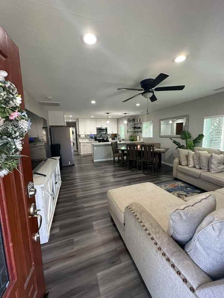 129 Norton Ave - Photo 2 of 48
