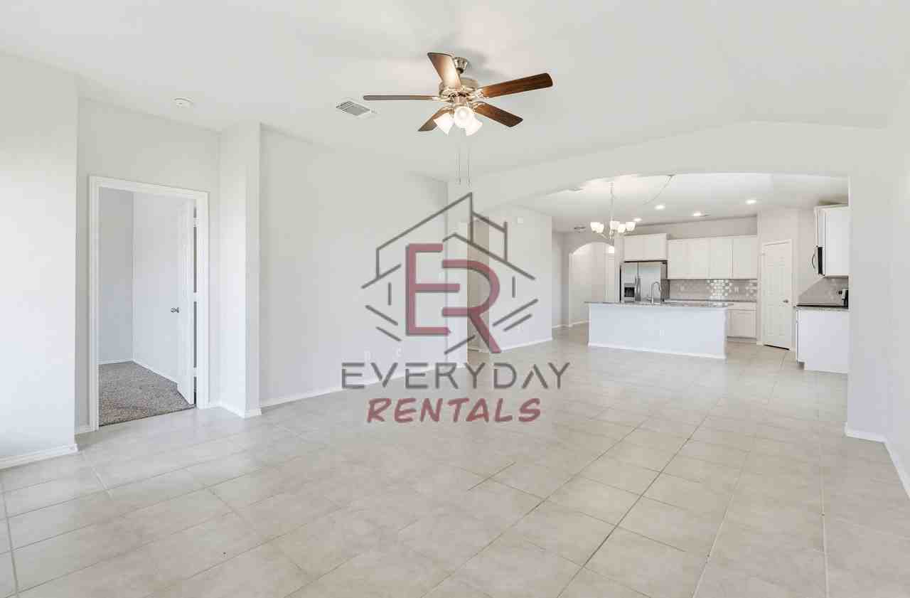2028 Mallard Ct - Photo 6 of 15