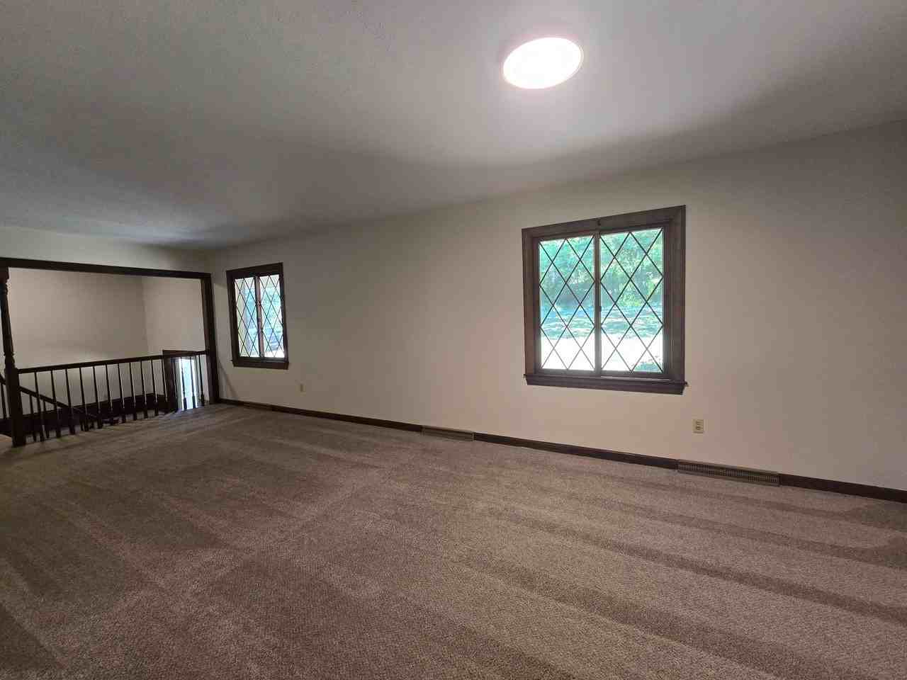 1194 Ingram Dr - Photo 5 of 35