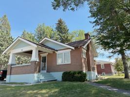 featured image of 106 E 2nd S