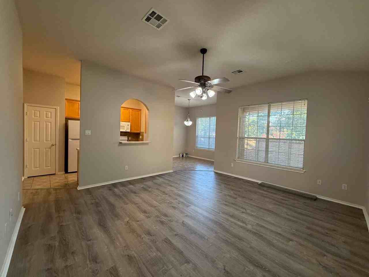 16100 S Great Oaks Dr - Photo 2 of 25