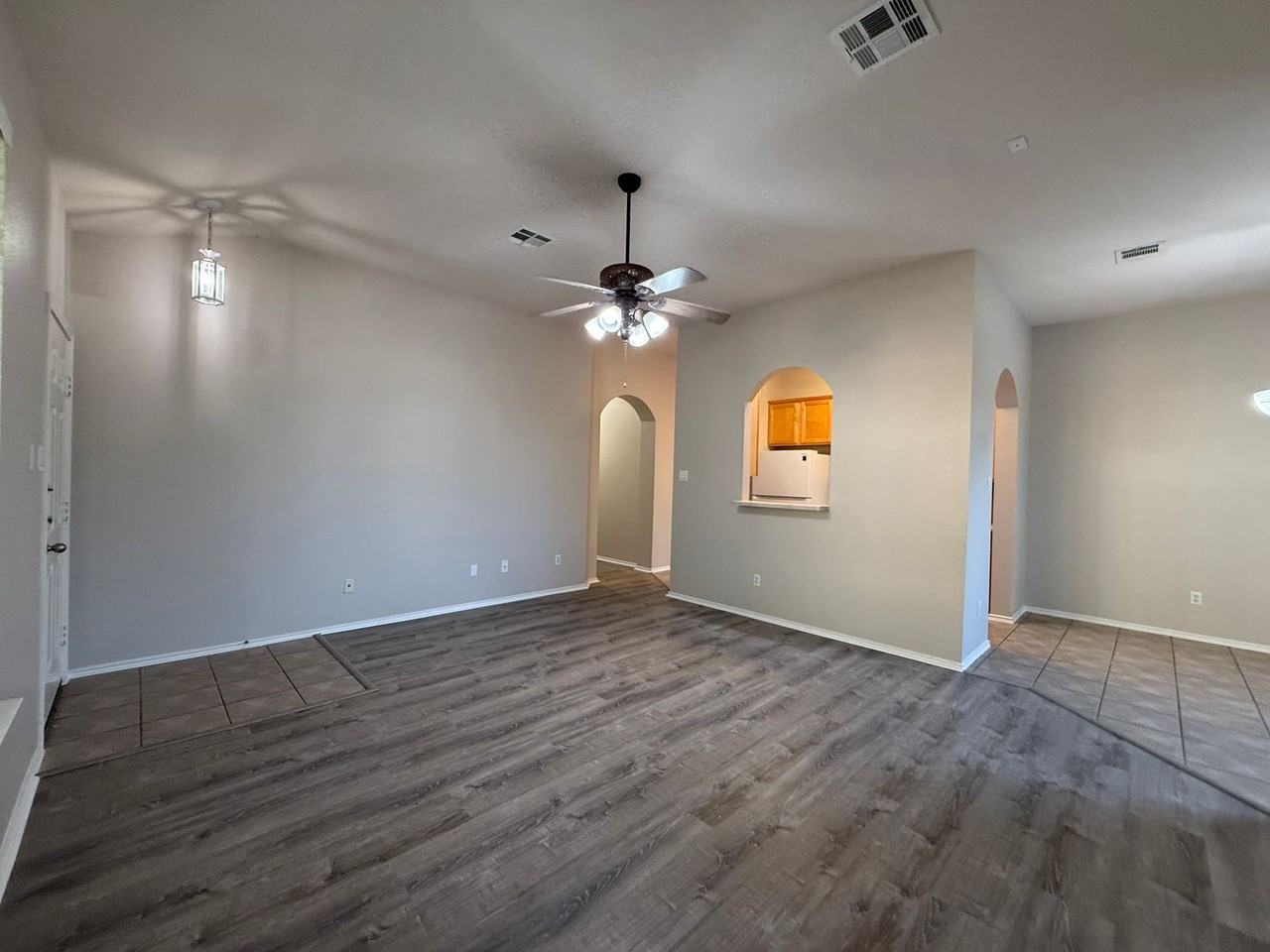 16100 S Great Oaks Dr - Photo 3 of 25