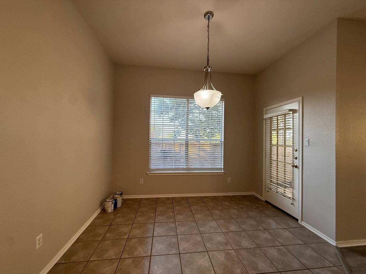 16100 S Great Oaks Dr - Photo 6 of 25