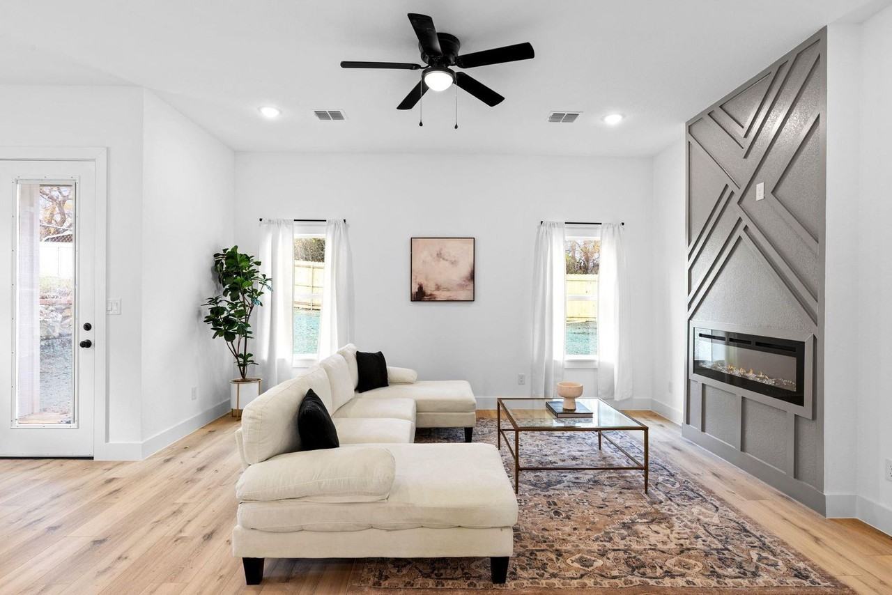 5516 Helmick Ave - Photo 4 of 24