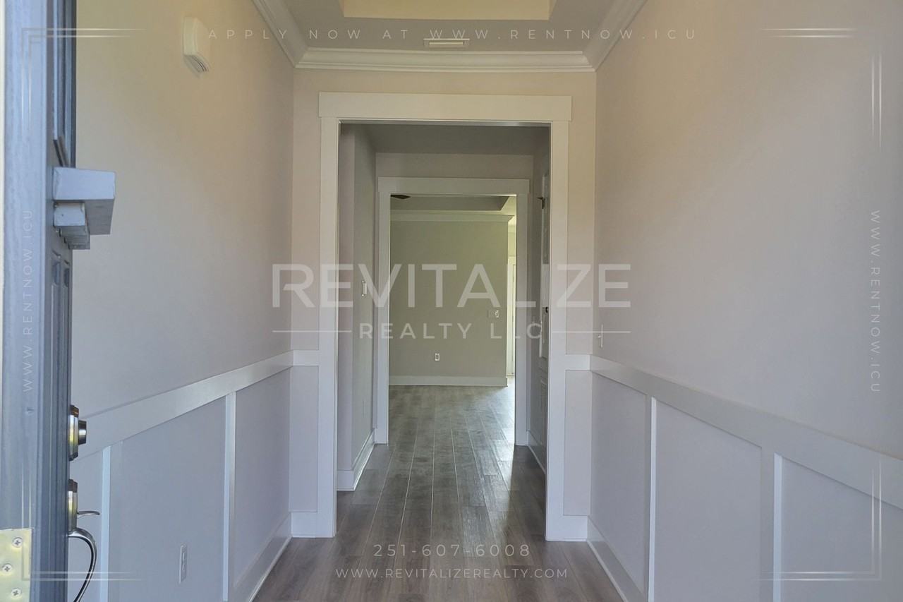 1730 Grouse St - Photo 3 of 50