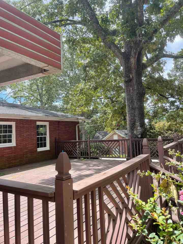 690 Ridgewood Ave - Photo 3 of 3