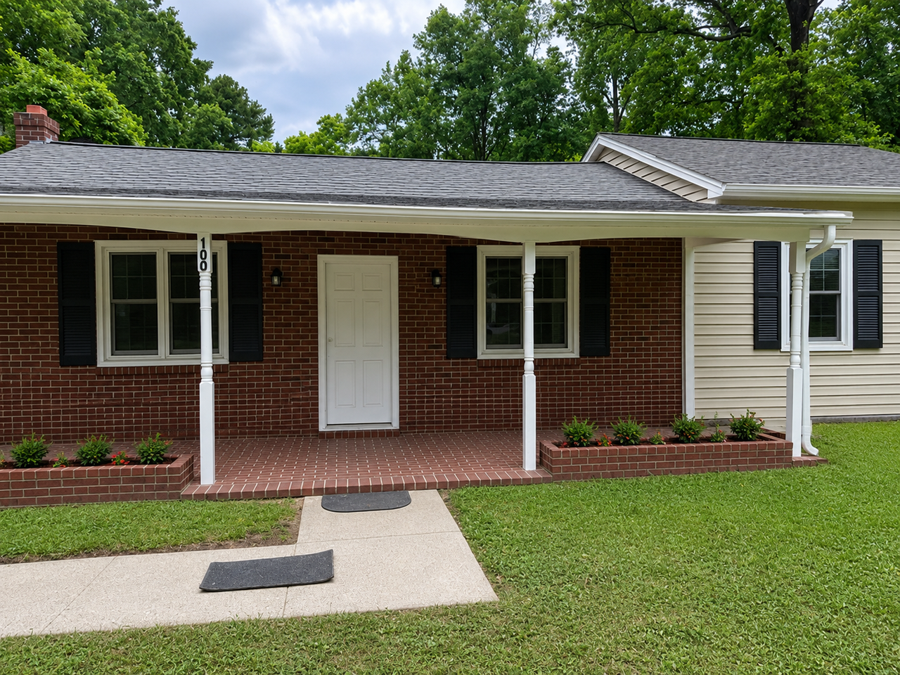 100 Haynes St
