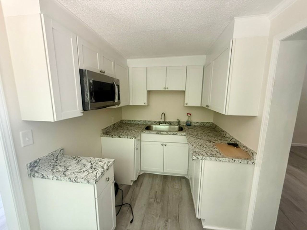 100 Haynes St - Photo 4 of 27