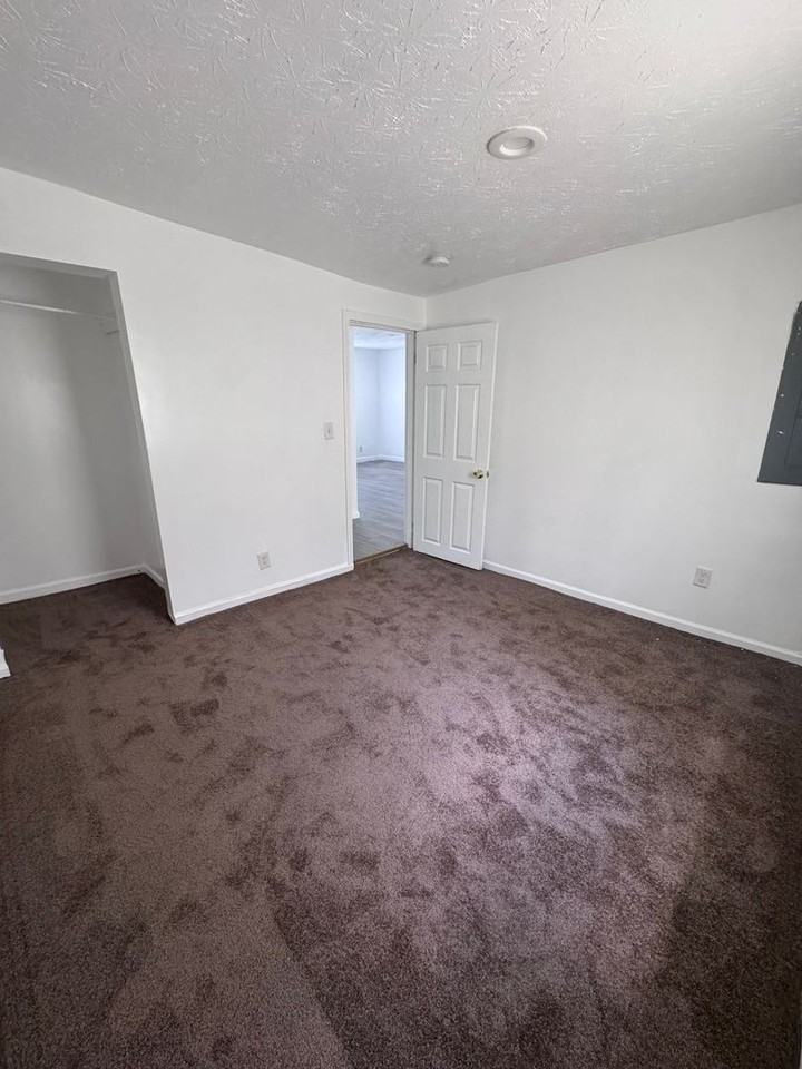 1841 King Ave - Photo 7 of 10