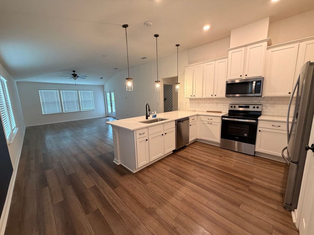 59 Bluejack Ln - Photo 3 of 16
