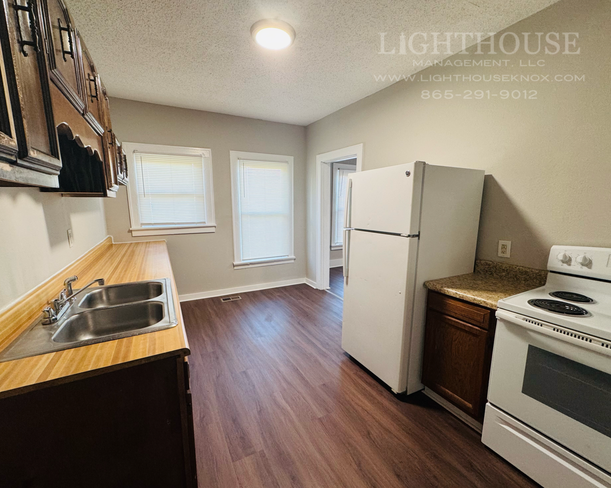 2815 Tarleton Ave - Photo 6 of 16