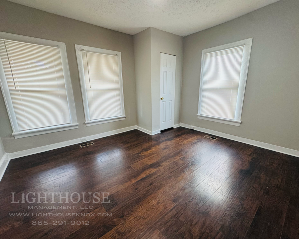 2815 Tarleton Ave - Photo 7 of 16