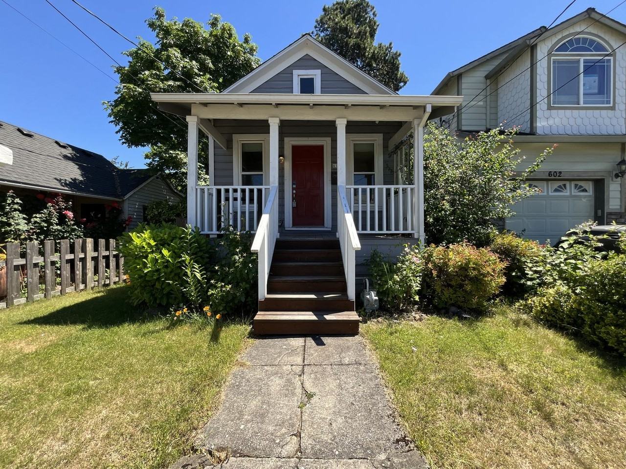 610 Ne 79th Ave - Photo 3 of 35