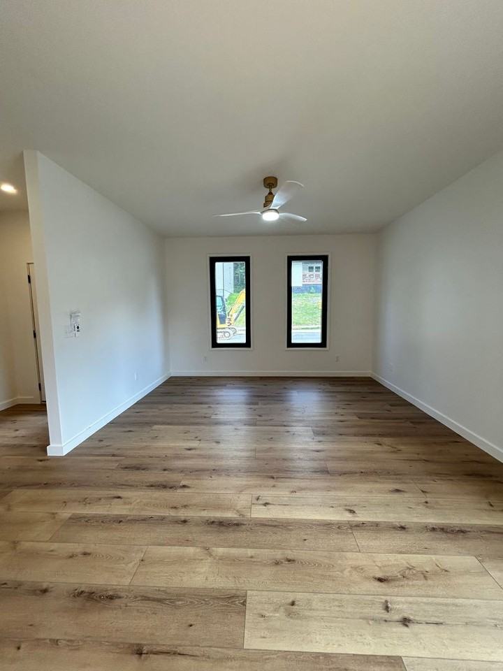 410 410 Ankara Ct. - Photo 2 of 16