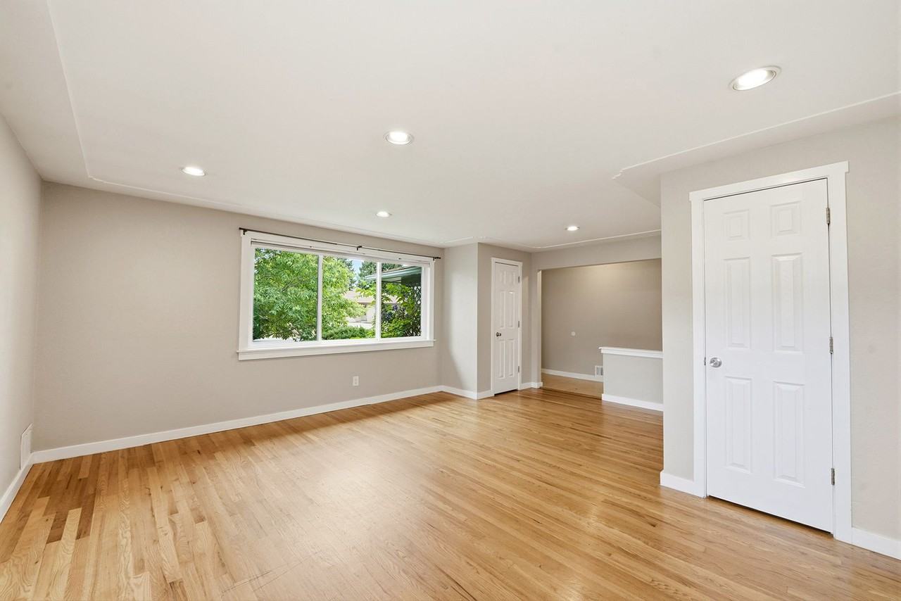 1275 W 4th Ave - Photo 5 of 48