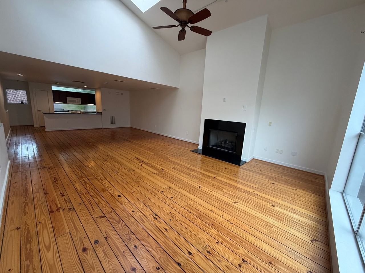241 Maynard Ter Se #5 - Photo 6 of 26