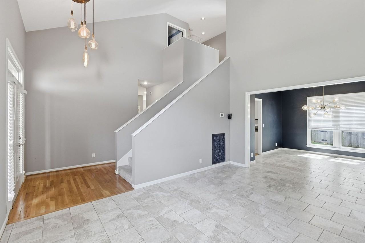 913 Magnolia Ct W - Photo 5 of 31