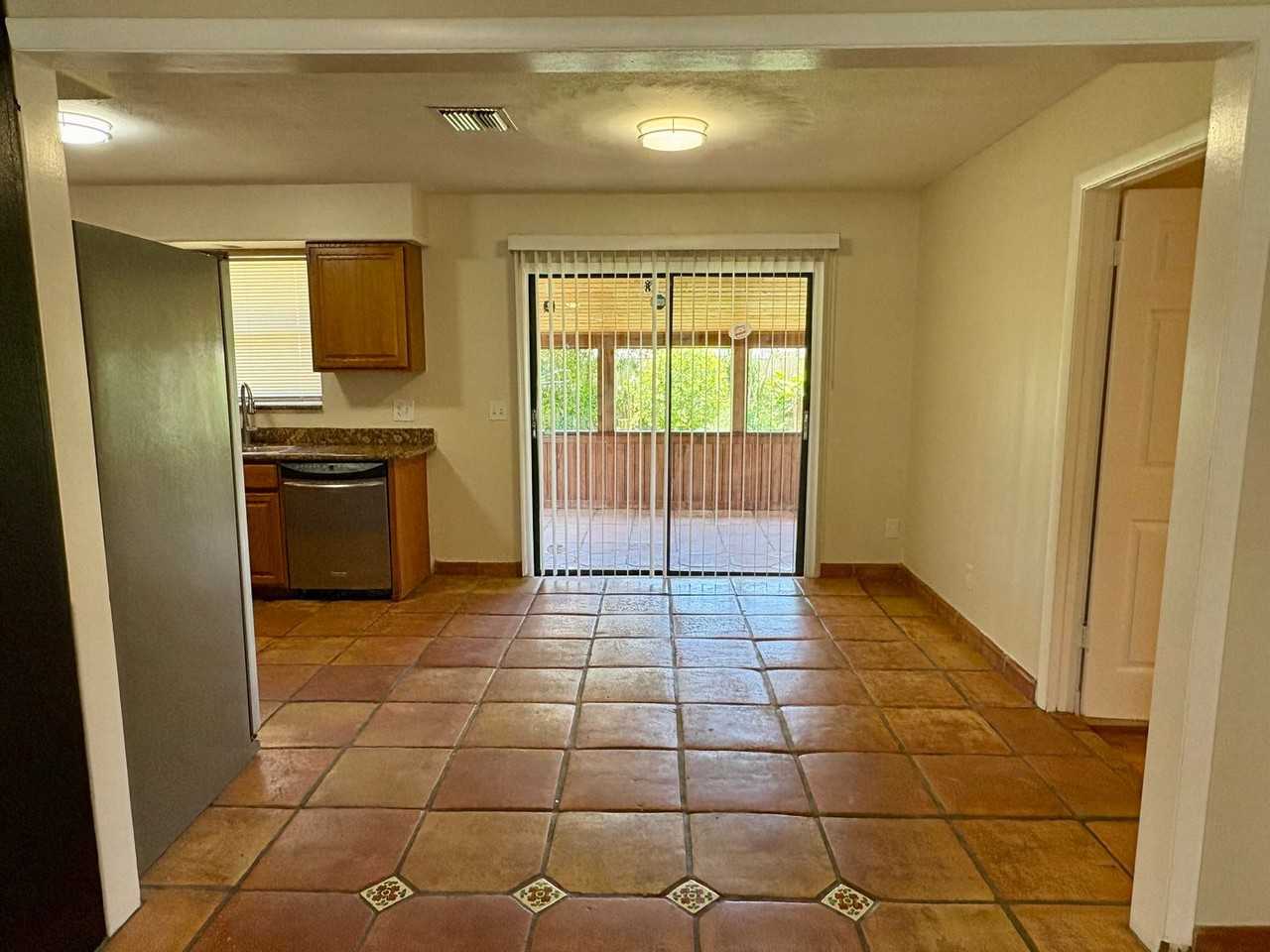 2511 Ne Mildred St - Photo 5 of 15