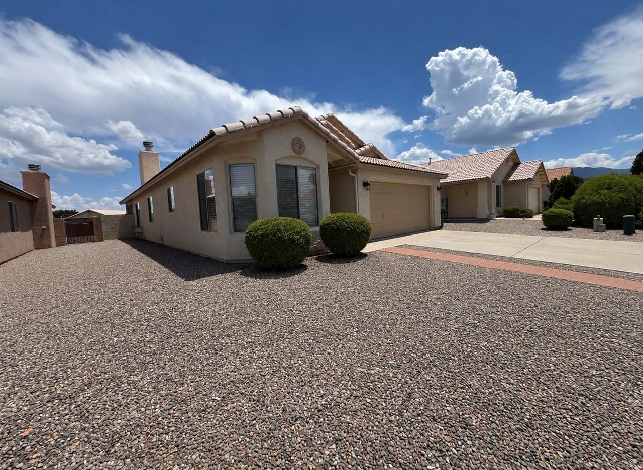 2087 Calle Sabo - Photo 2 of 20