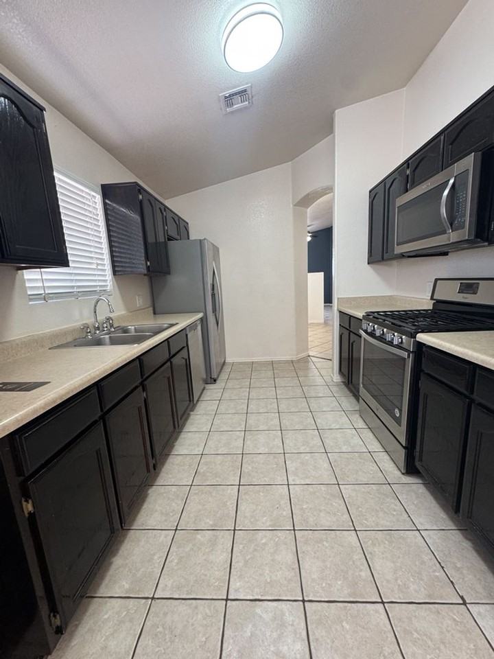 2087 Calle Sabo - Photo 5 of 20