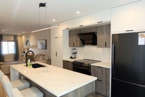 featured image of 166 W Laurel St