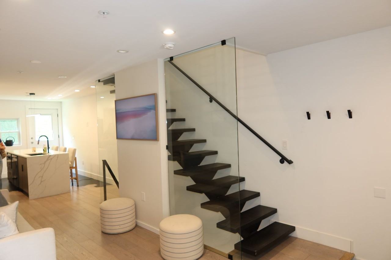 166 W Laurel St - Photo 2 of 30