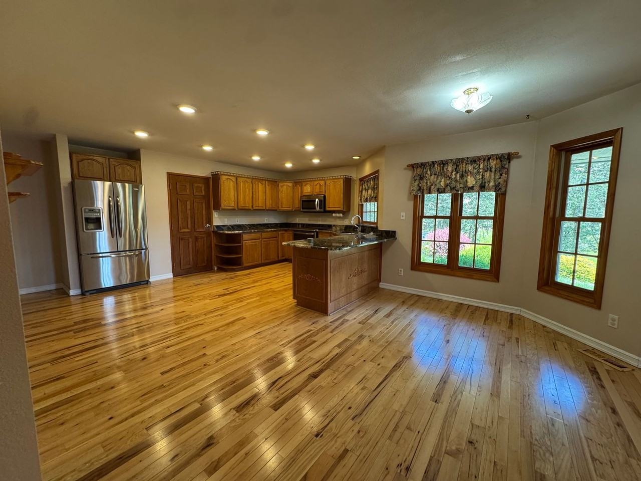 7654 N Bank Rd - Photo 6 of 28