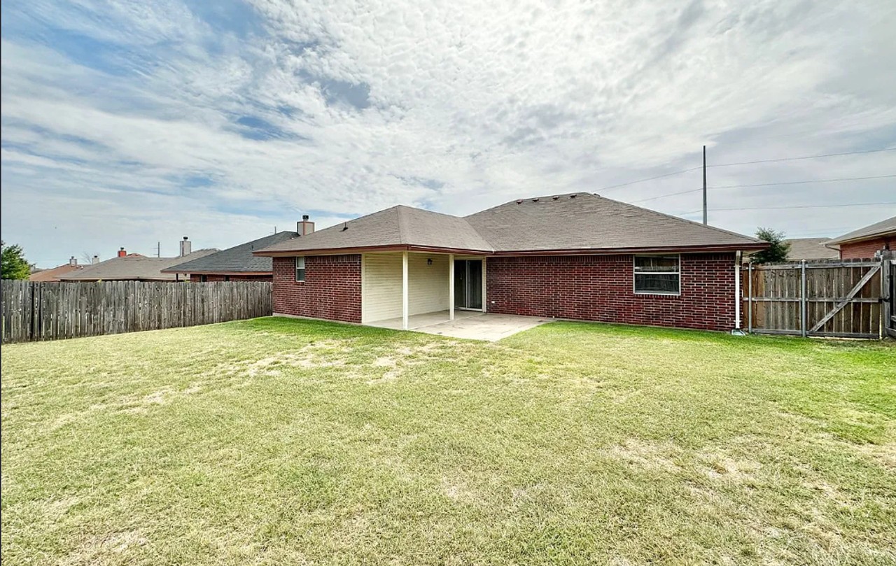 4405 Hondo Dr - Photo 2 of 20