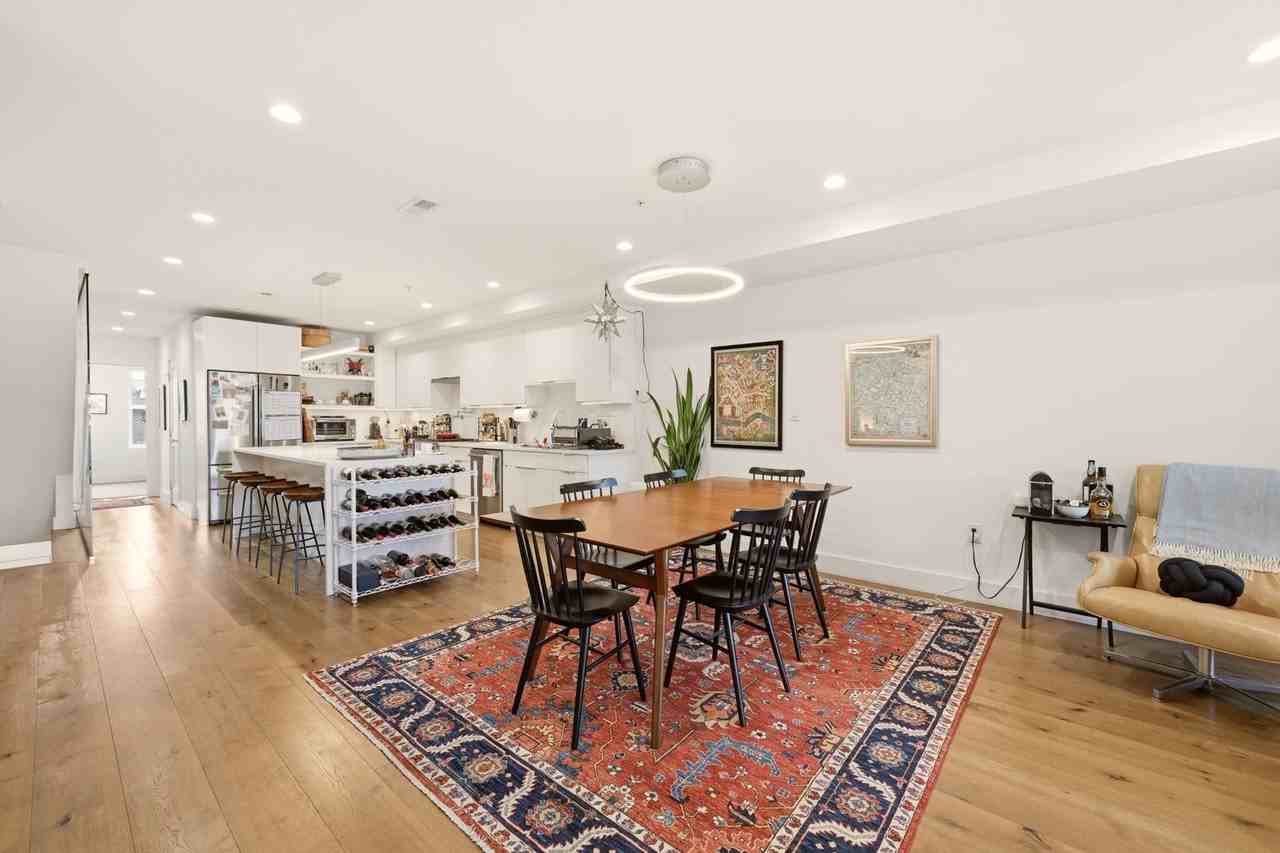 3812 13th St Nw #2 - Photo 4 of 34