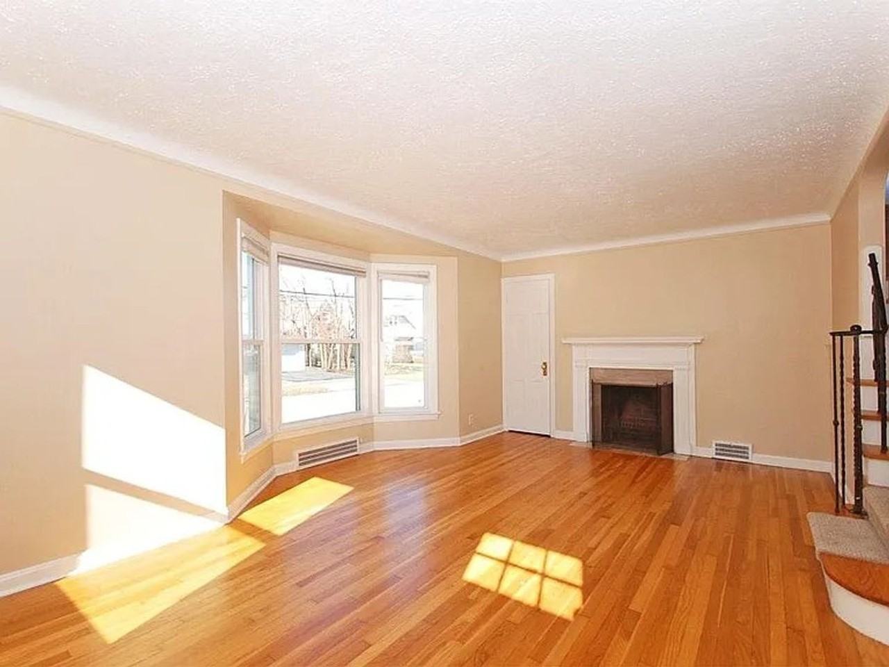 3721 Silsby Rd - Photo 4 of 10