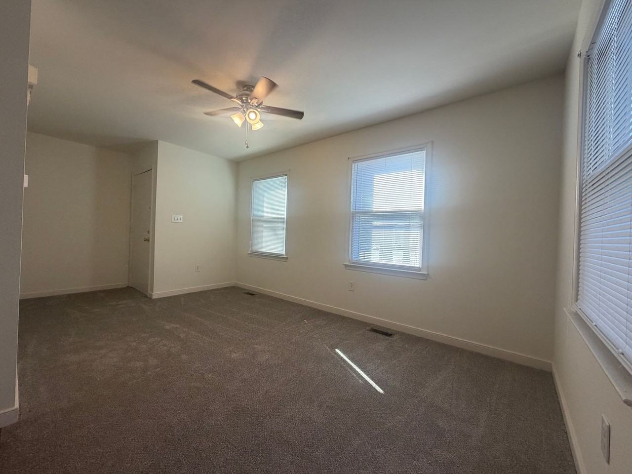 24000 Sequoia Rd - Photo 3 of 15