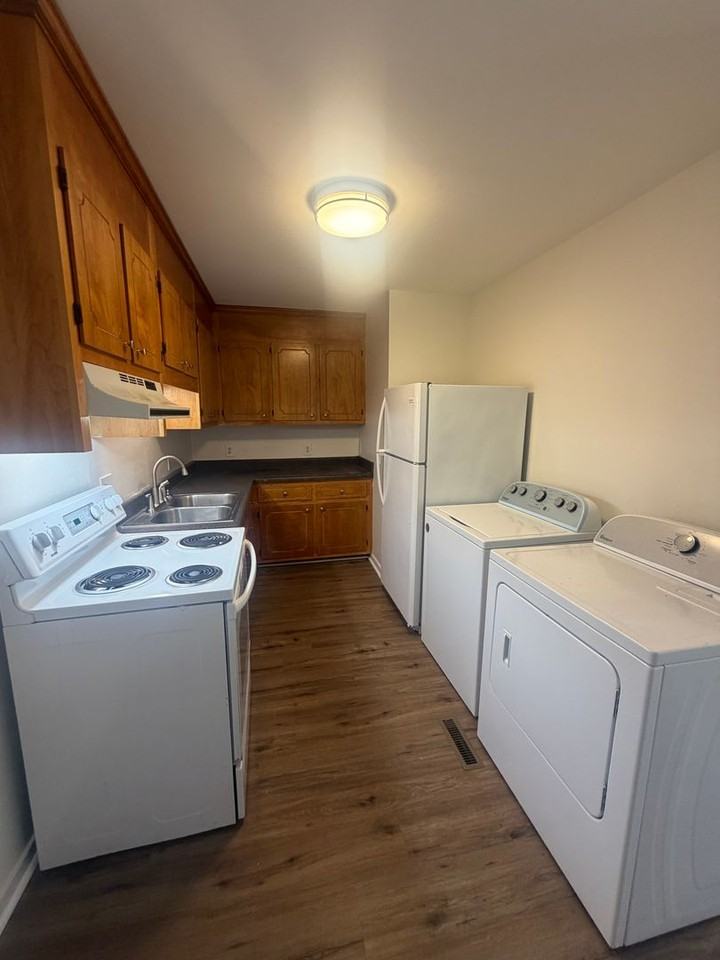 24000 Sequoia Rd - Photo 6 of 15