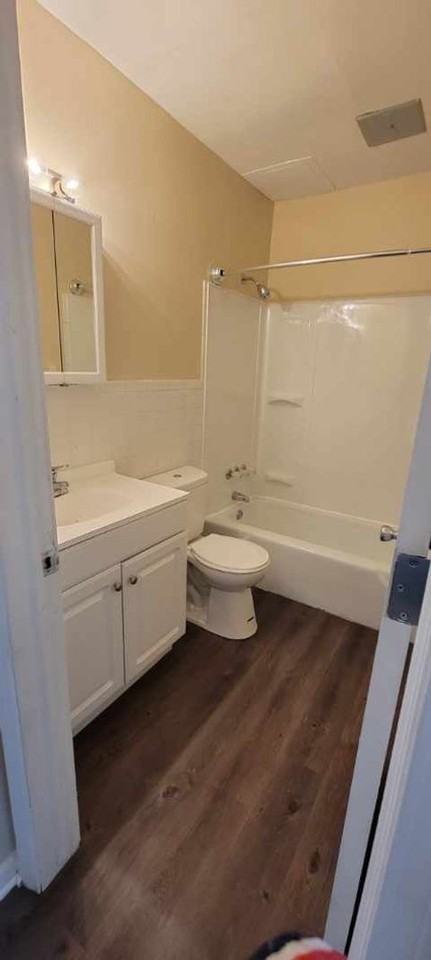 Country Club Park Apartments - Photo 4 of 50