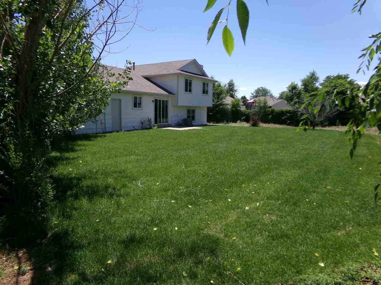4 Woodbine Ct #1 - Photo 4 of 26