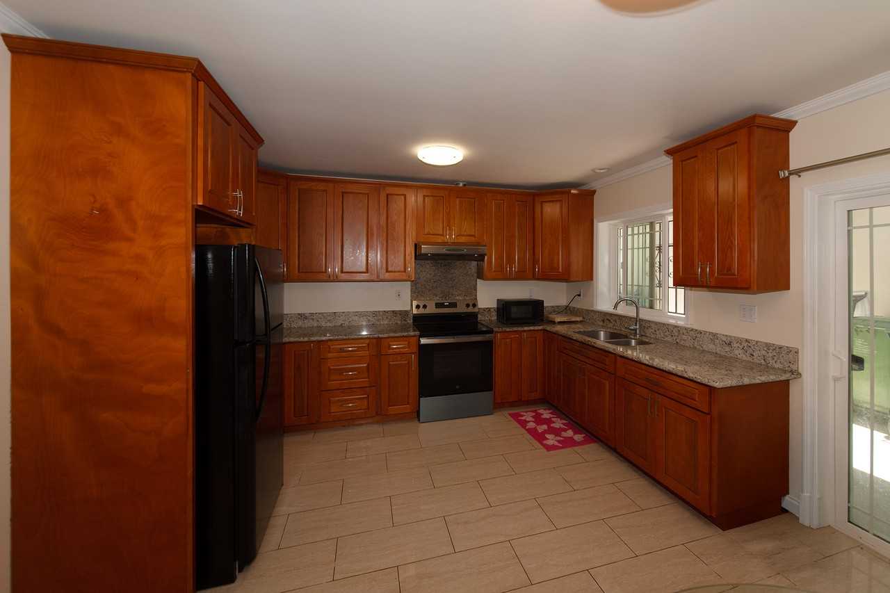 1352 8th Ave #1 - Photo 3 of 10