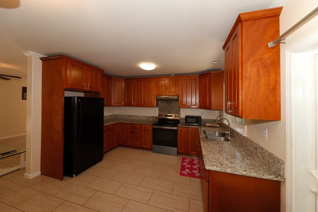 1352 8th Ave #1 - Photo 5 of 10