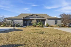 featured image of 101 W Capps St #D