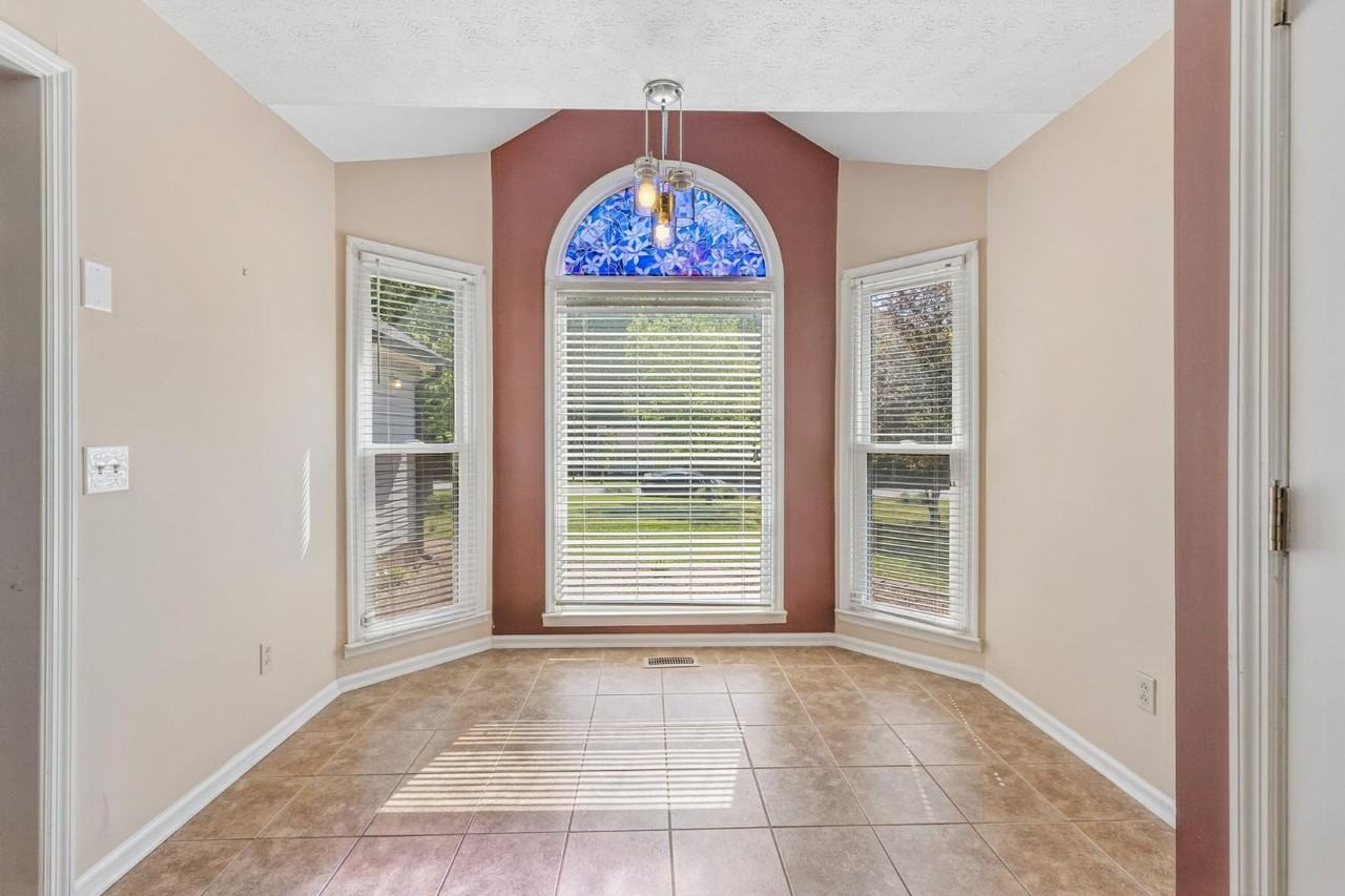 107 Keri Dr - Photo 6 of 11
