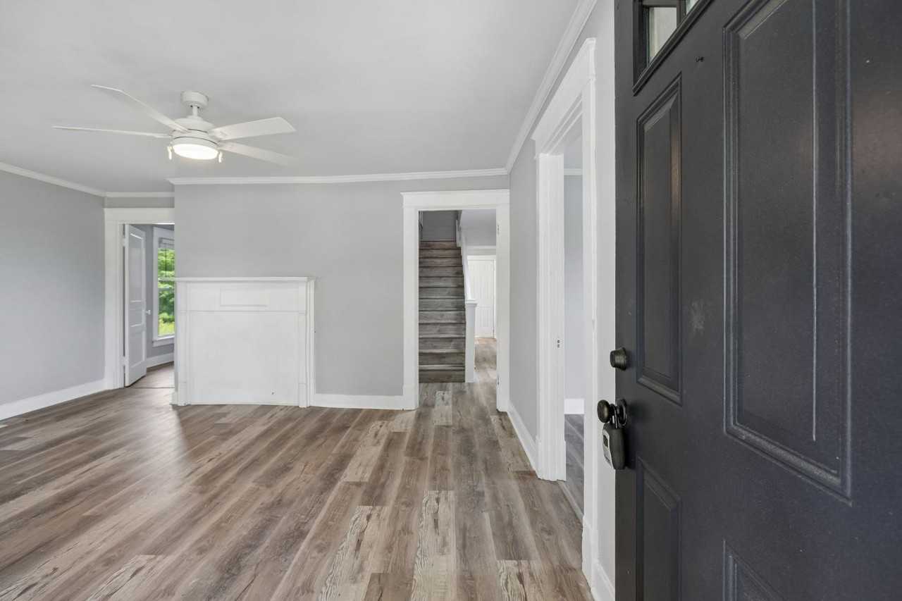 2547 Bearwallow Rd - Photo 3 of 11