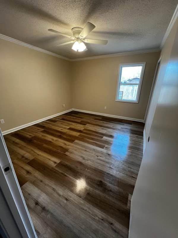 6310 Green Acres Ln - Photo 4 of 17