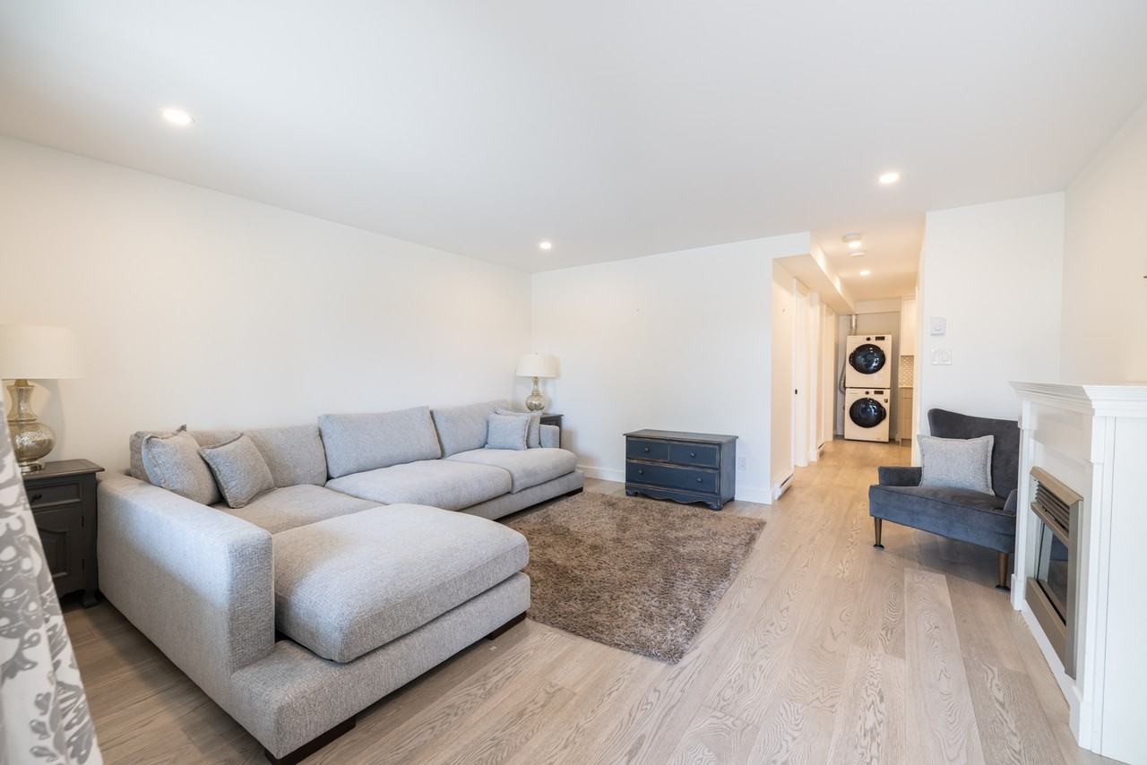 3763 Cadboro Bay Rd #1 - Photo 5 of 15